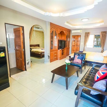 Appartamento Marin House Pattaya Esterno foto