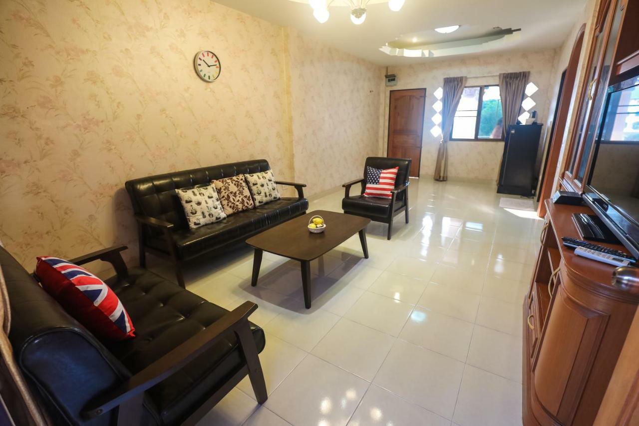 Appartamento Marin House Pattaya Esterno foto