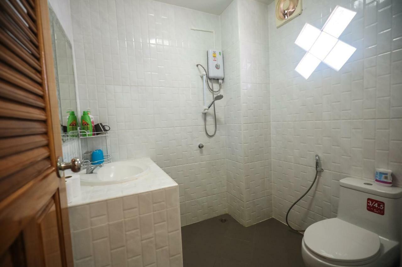 Appartamento Marin House Pattaya Esterno foto