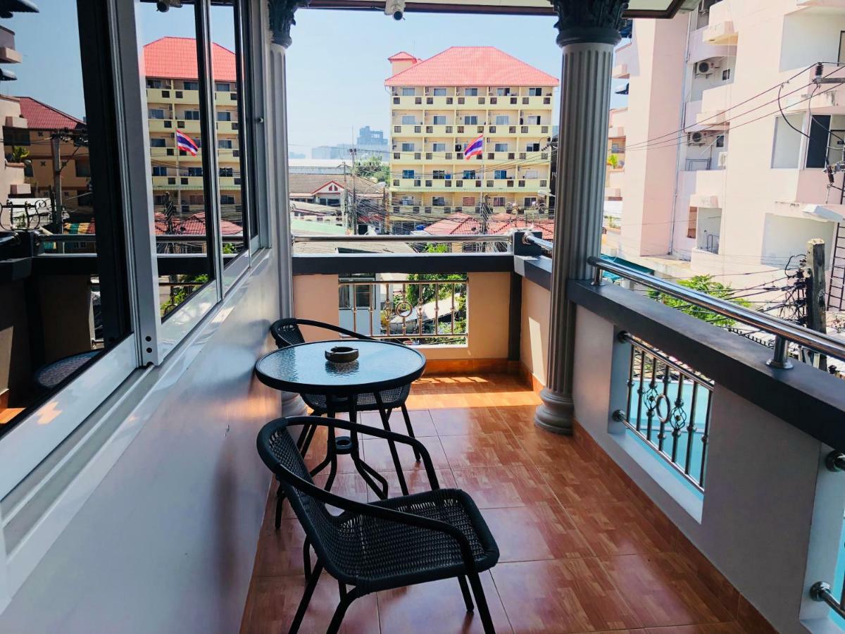 Appartamento Marin House Pattaya Esterno foto