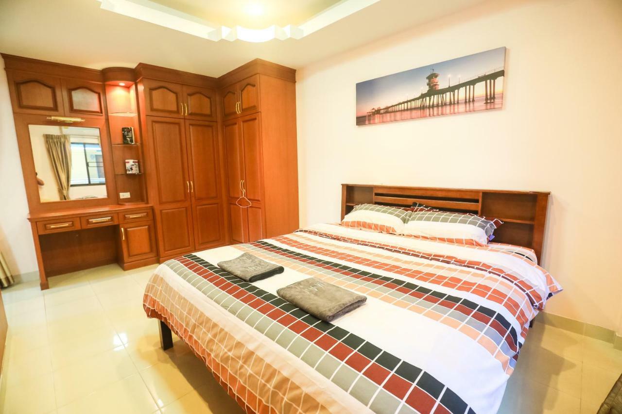 Appartamento Marin House Pattaya Esterno foto